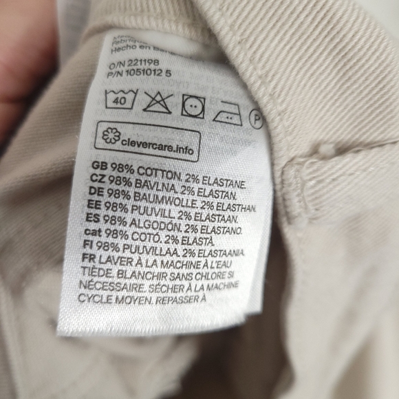 H&M Mom Loose Fit Biege Jean , size 4 - Picture 9 of 10